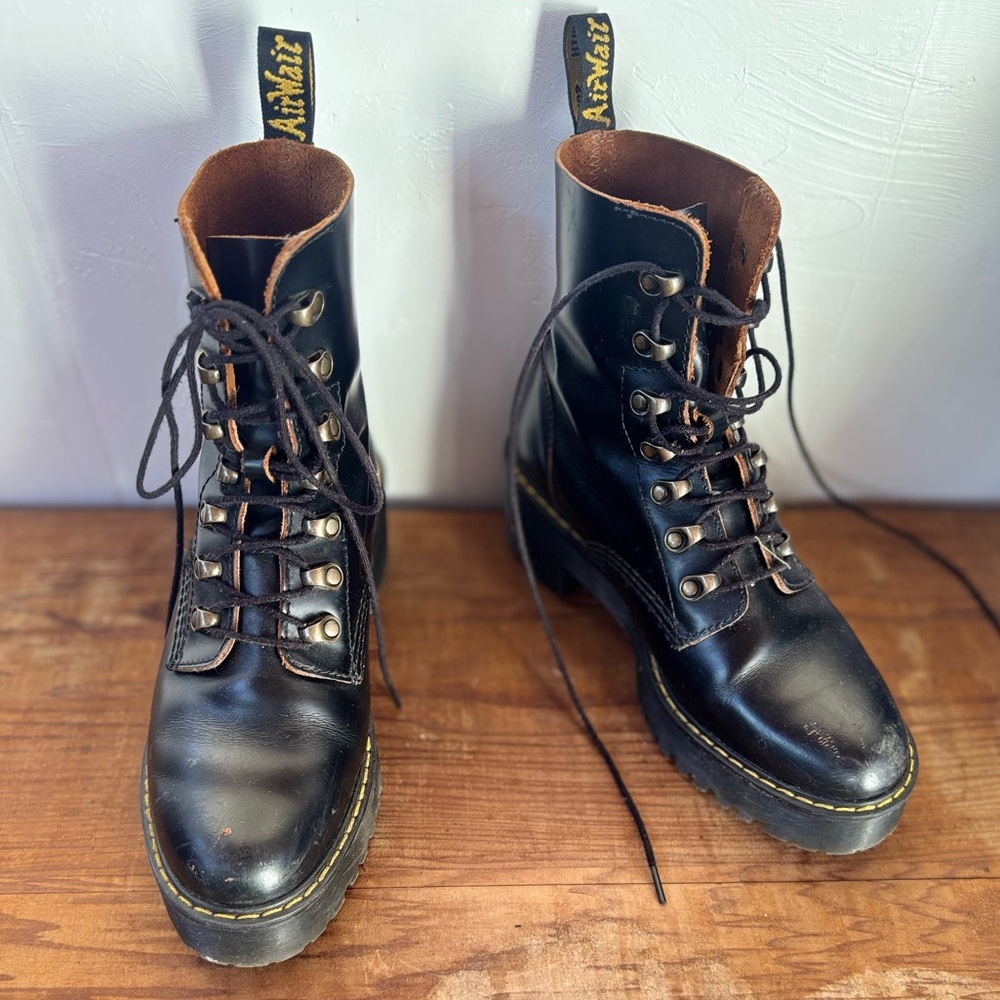 Dr. Martens Leona Boots
